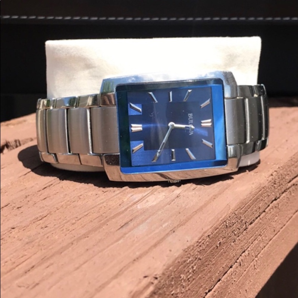 Bulova watch. Like new